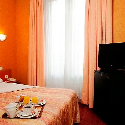 Отель Auriane Porte De Versailles 2*