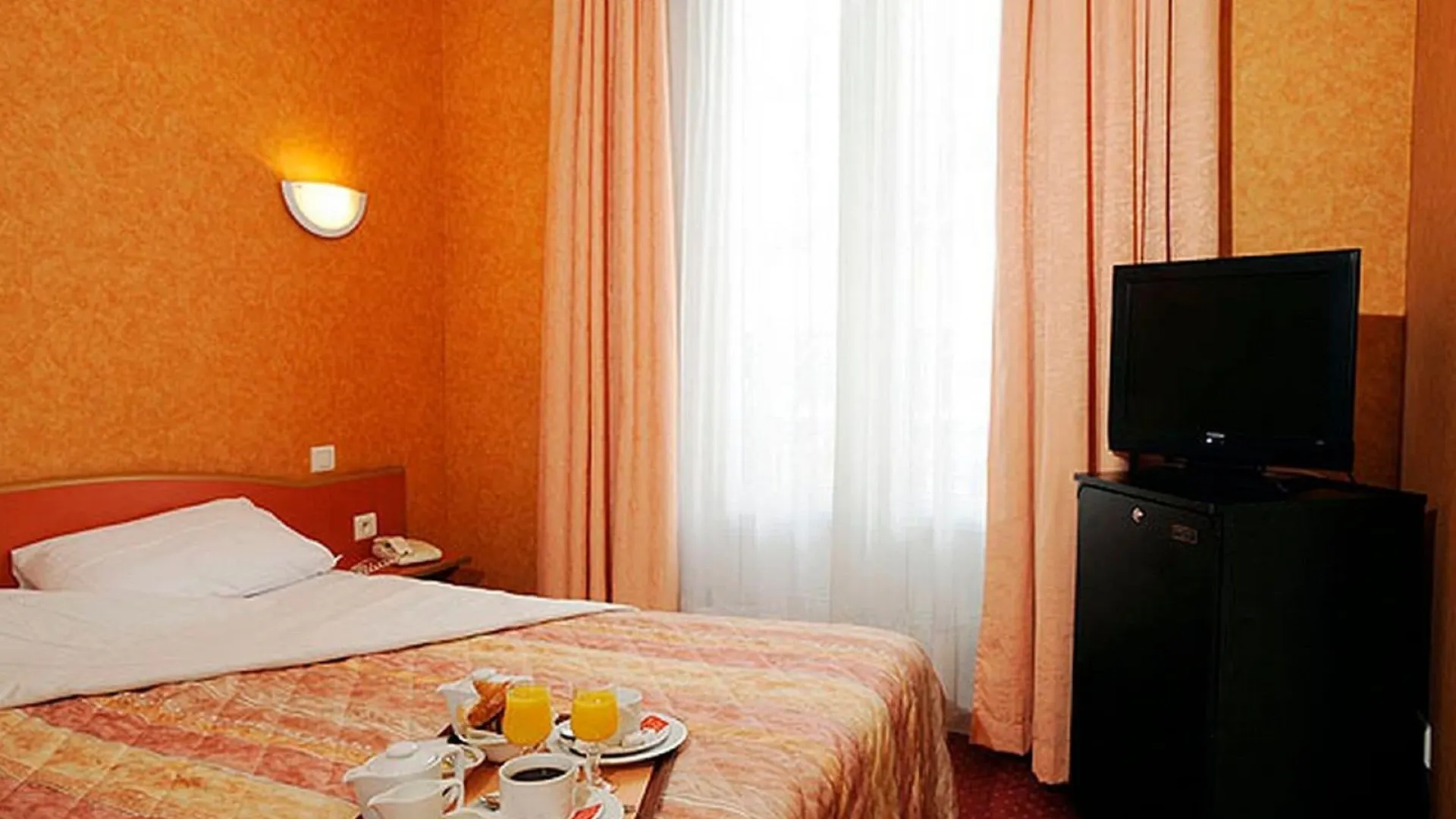 Auriane Porte De Versailles Hotel 2*
