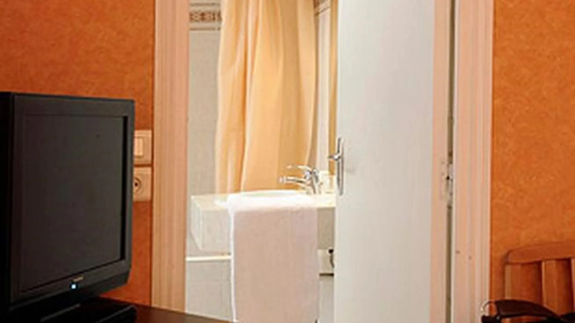 Auriane Porte De Versailles Hotel